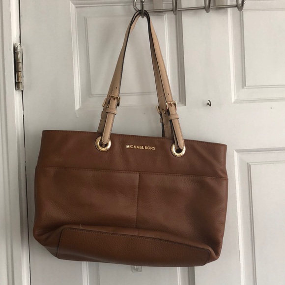 Michael Kors bag - Picture 1 of 3